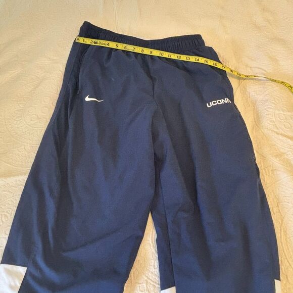 Nike Dri Fit size XL UConn University of Connecticut Huskies Track Pants - Picture 8 of 8